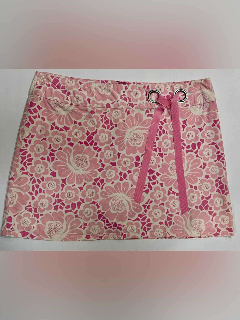 Lilly Pulitzer Pink Floral Skort Size 8 - Ribbon Tie Zip Back - Picture 2 of 5